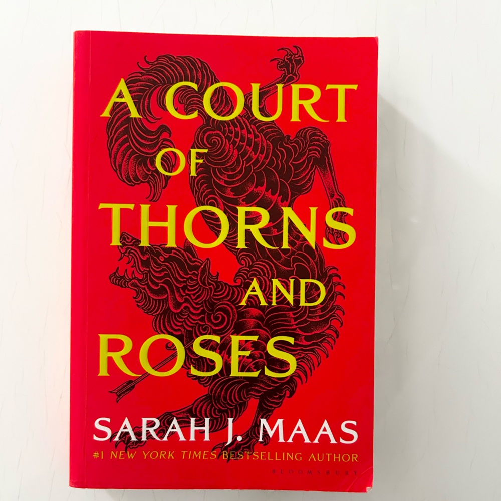 A Court of Thorns and Roses by - Sarah J. Maas Paperback Book